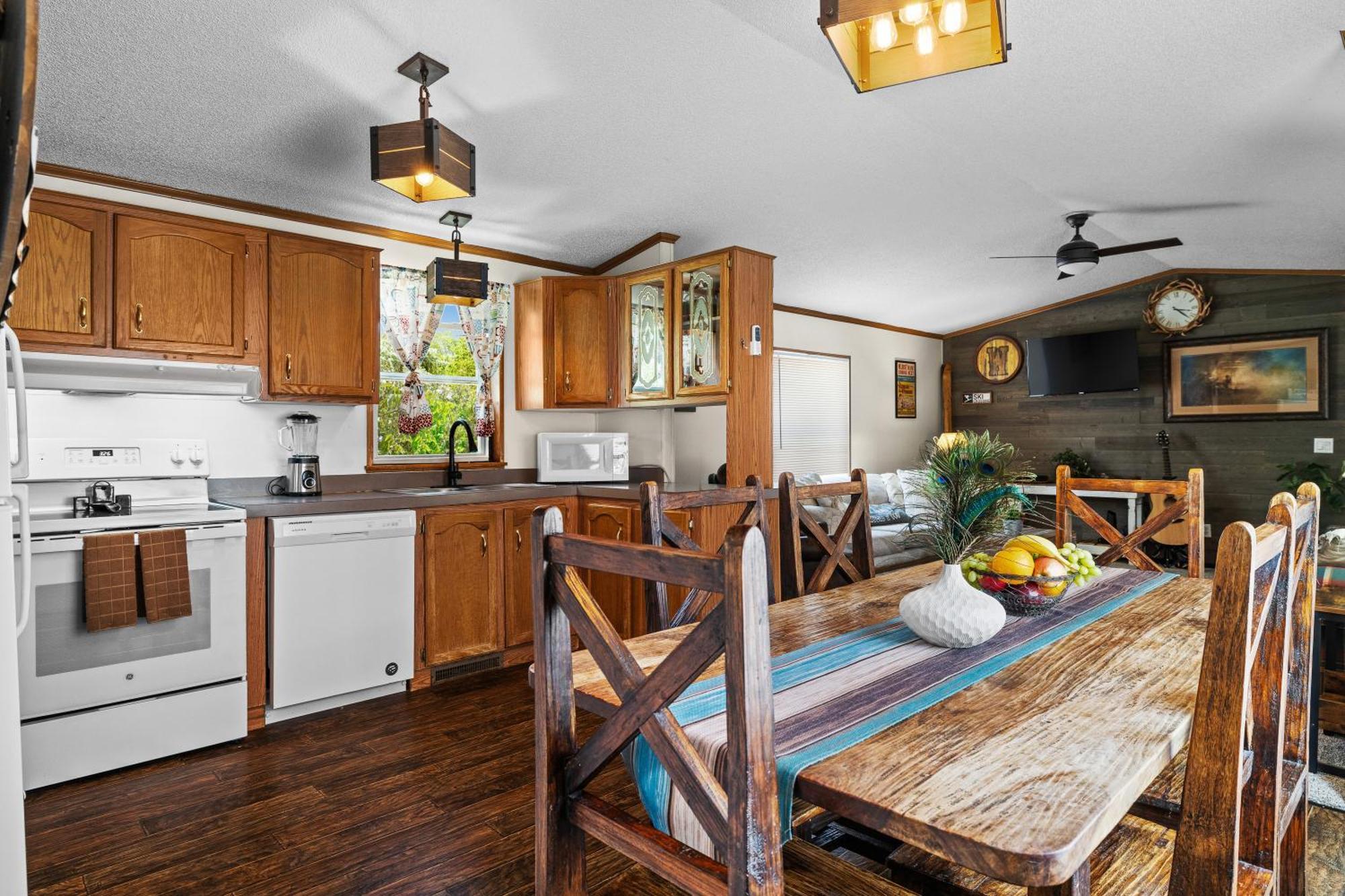 Let'S Go ! Fisherman, Families, Pools One Minute From Your Door, Comfort, Location Perfect, Amenity-Rich, Pup Friendly, Discover An Exceptional Wyoming Stay, Thermopolis River Walk Home At Hot Springs State Park, 'Where Families And Fisherman Stay' מראה חיצוני תמונה